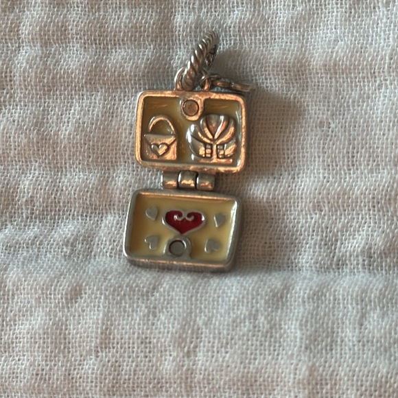 Brighton  on Voyage suitcase charm, adorable, it opens! - Picture 2 of 4